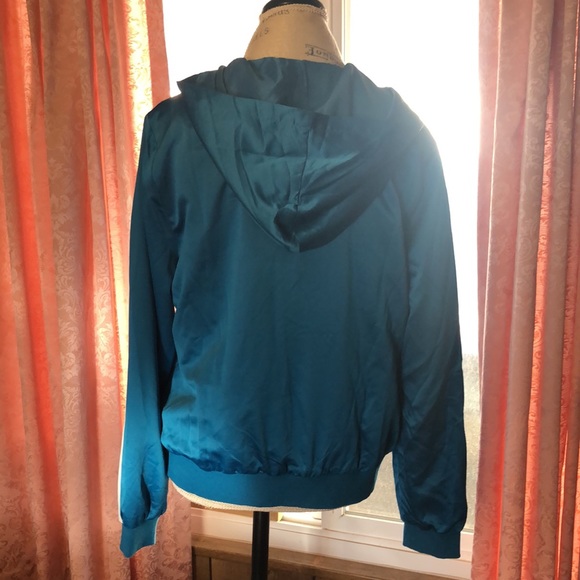Pretty Blue Jacket by “K.Jordan”! Size Large - Picture 3 of 9